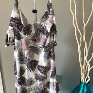 NWT Off Shoulder Tropical Leaf Print Dress